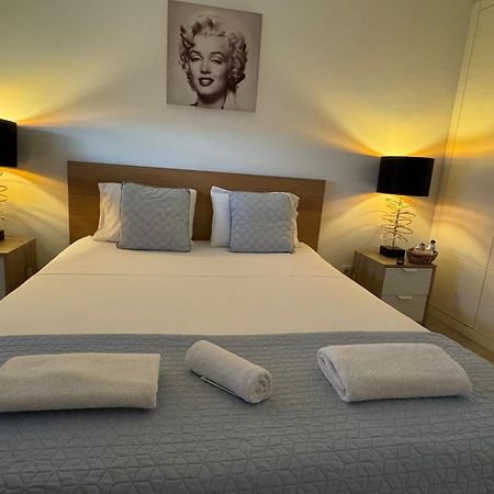 Airport Room Lisbon Bagian luar foto