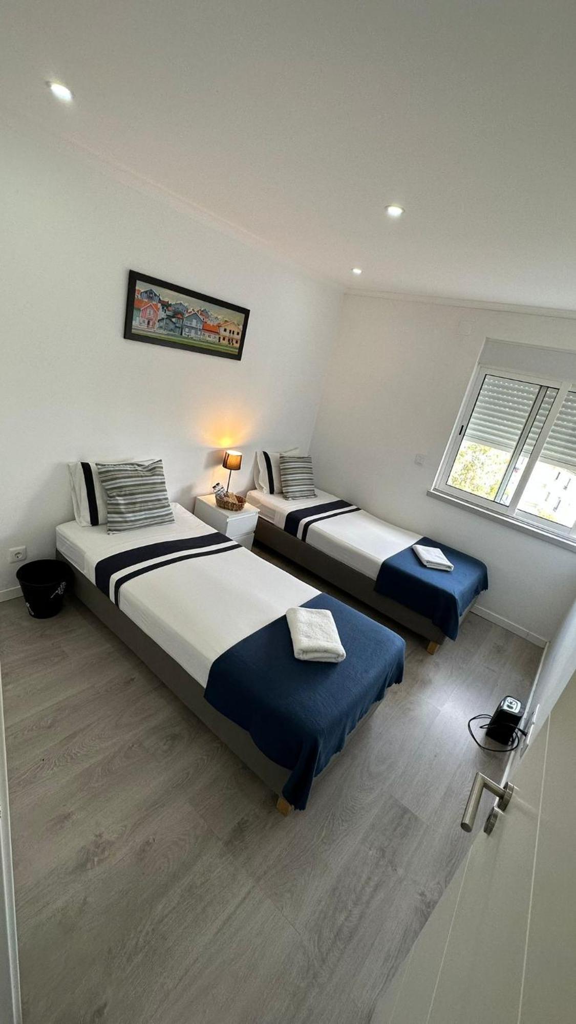 Airport Room Lisbon Bagian luar foto
