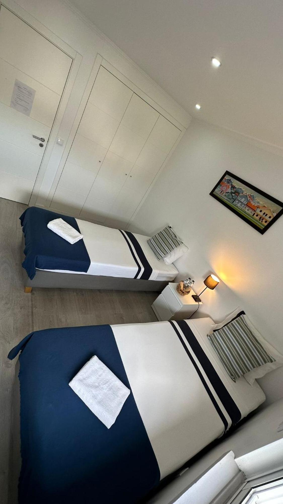 Airport Room Lisbon Bagian luar foto
